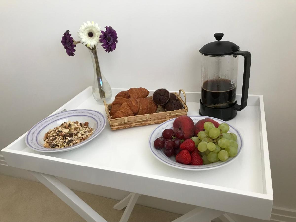 Smith'S Loft Bed & Breakfast Chichester Bagian luar foto